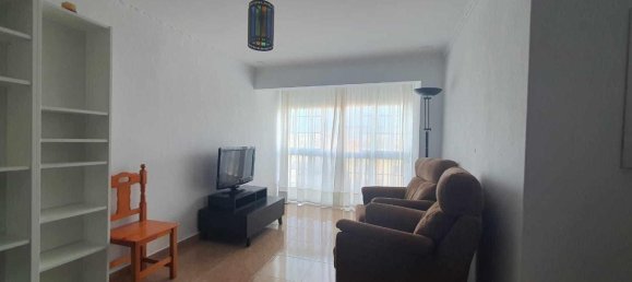 Apartamento de 3 dormitorios en Cádiz, Spain No. 178715 2