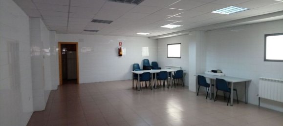  مستودع في Castellanos de Moriscos, Spain 17446متر مربع رقم 117402 17