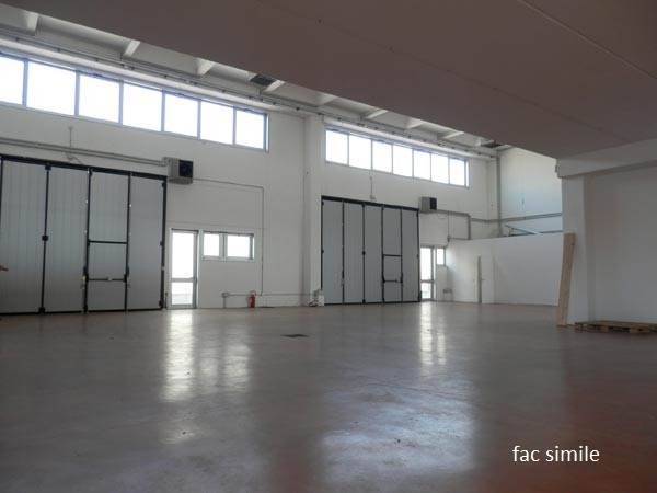 2 rooms Warehouse in Campi Bisenzio, Italy No. 272266