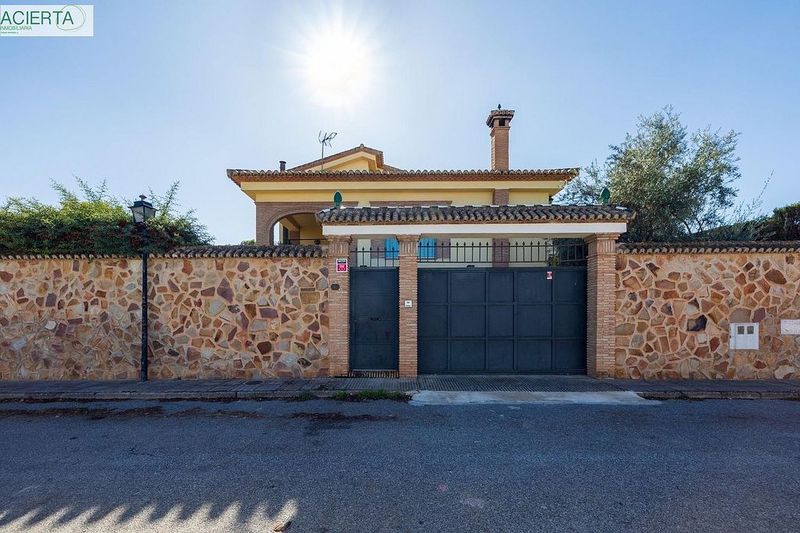 Casa T5 em La Zubia, Spain N.º 237911