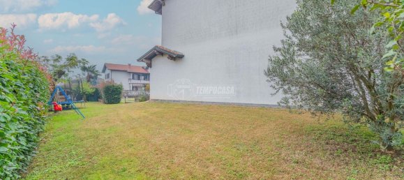 4 rooms House in Magenta, Italy No. 99959 12