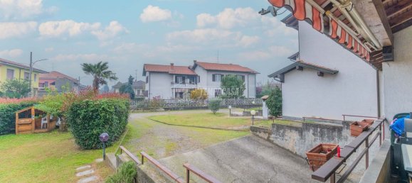 4 rooms House in Magenta, Italy No. 99959 25