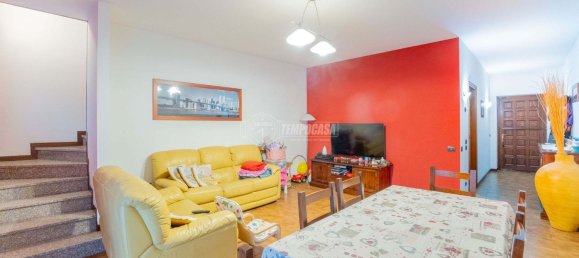 4 rooms House in Magenta, Italy No. 99959 14
