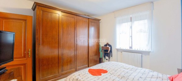 4 rooms House in Magenta, Italy No. 99959 30