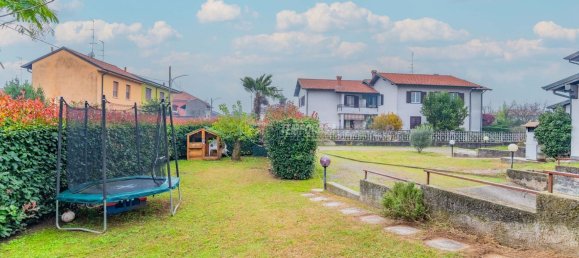 4 rooms House in Magenta, Italy No. 99959 5