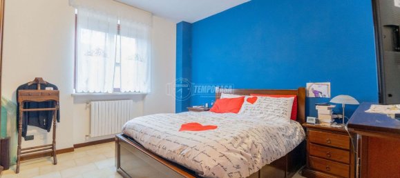 4 rooms House in Magenta, Italy No. 99959 6