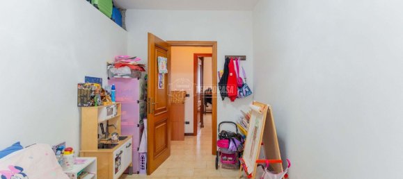 4 rooms House in Magenta, Italy No. 99959 20