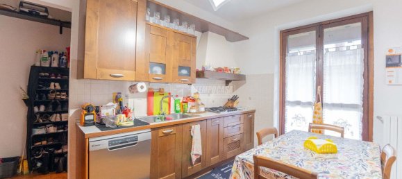 4 rooms House in Magenta, Italy No. 99959 3