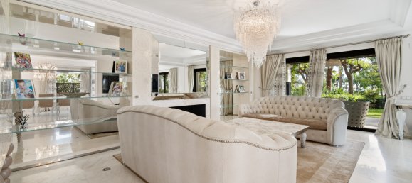 6 bedrooms Villa in Marbella, Spain No. 99440 14