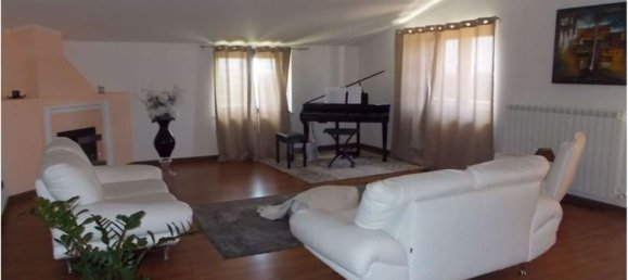 7 rooms Apartment in Settingiano, Italy No. 99340 8