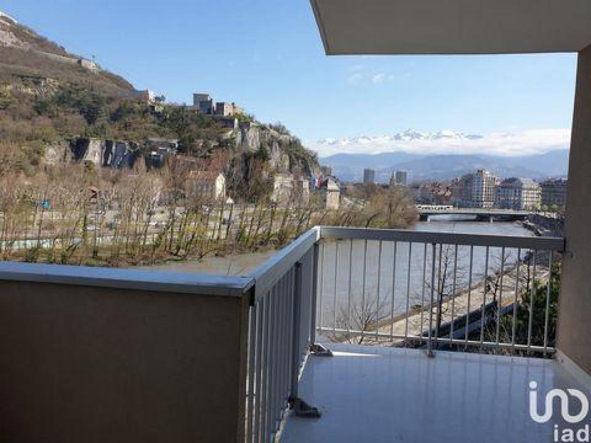 Estudio en el condominio en Grenoble, France No. 30869