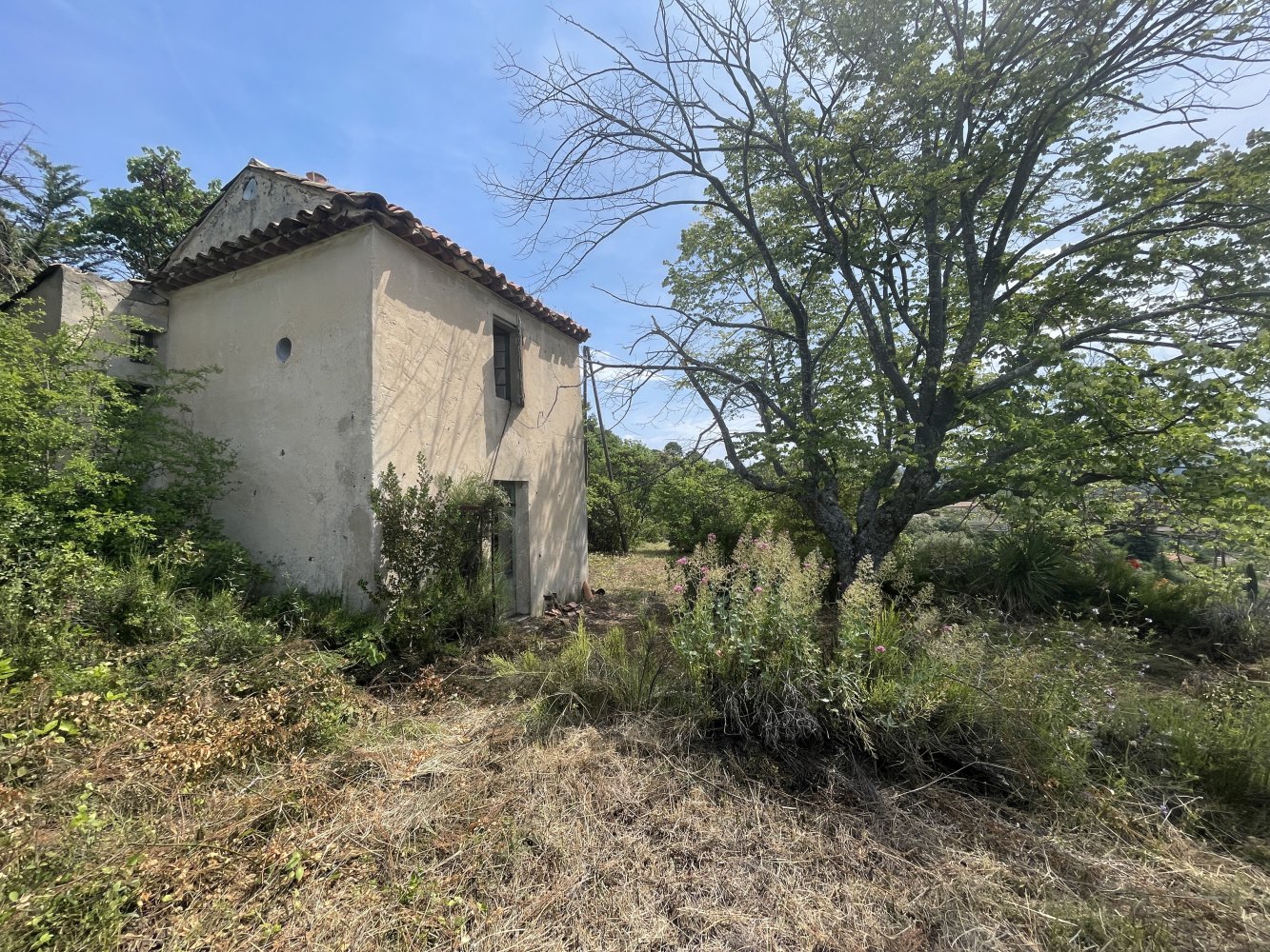 Terreno em Apt, France 7932 m² N.º 62815