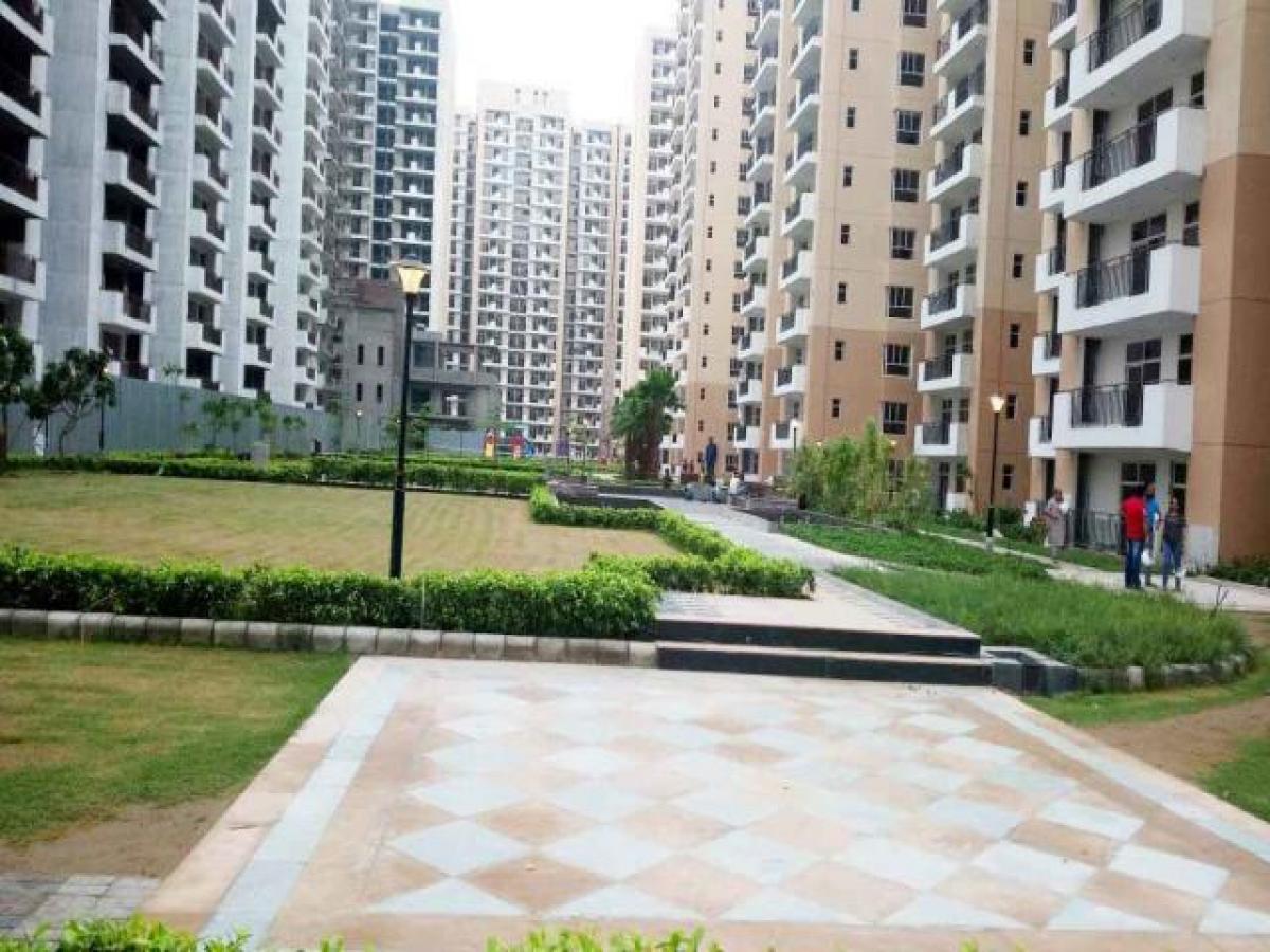 2 bedrooms House in Noida, India No. 66942