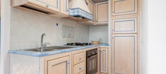 2-salle Appartement à Olbia, Italy No. 87988 13