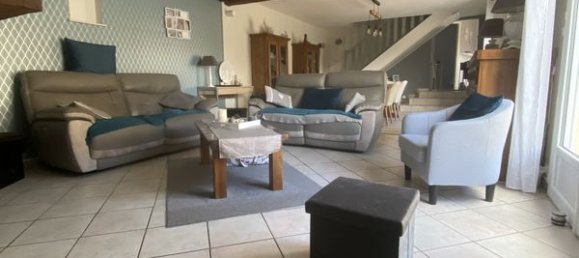 5 bedrooms House in Compiegne, France No. 222888 2