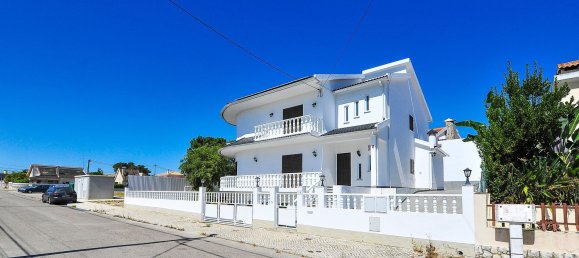 5 bedrooms House in Seixal, Portugal No. 189935 3