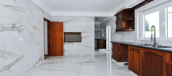 5 bedrooms House in Seixal, Portugal No. 189935 11