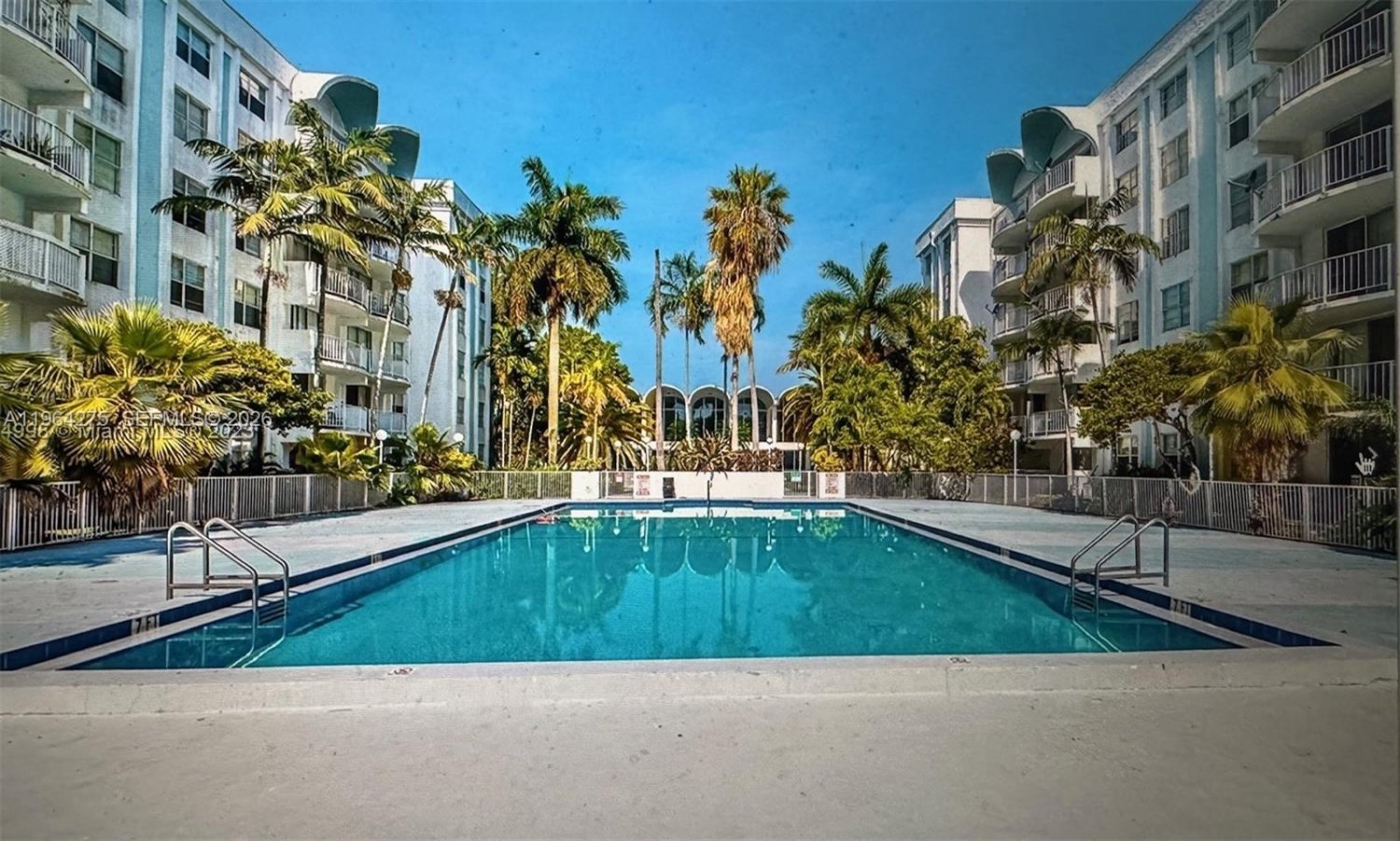 1 Schlafzimmer Gewerbliche Immobilien in Miami, USA, Nr. 615615