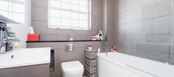 2 Schlafzimmer Wohnung in Manor Park, United Kingdom, Nr. 11442 5