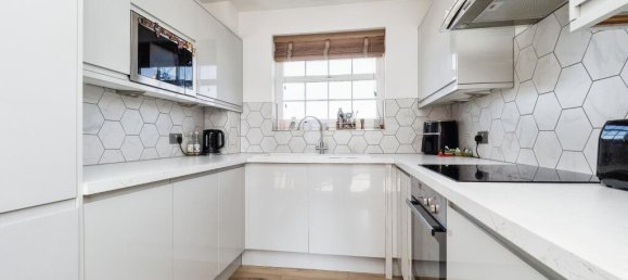 2 Schlafzimmer Wohnung in Manor Park, United Kingdom, Nr. 11442 8