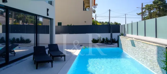 4 bedrooms House in Almada, Portugal No. 15221 28