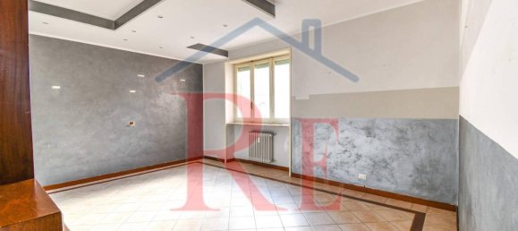 4 rooms Apartment in Carmagnola, Italy No. 20717 3