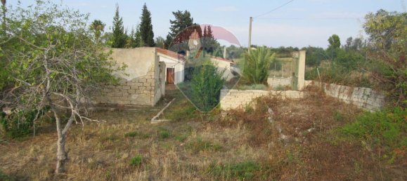 Дом с 3 комнатами в Мелилли, Италия № 2137 3