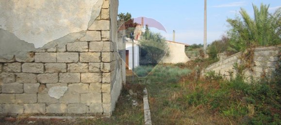 Дом с 3 комнатами в Мелилли, Италия № 2137 13