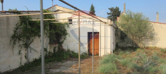 Дом с 3 комнатами в Мелилли, Италия № 2137 2