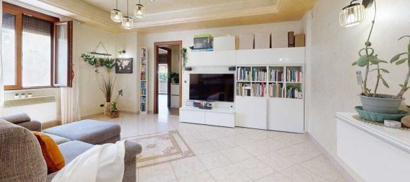 3 bedrooms Apartment in Mentana, Italy No. 335048 9