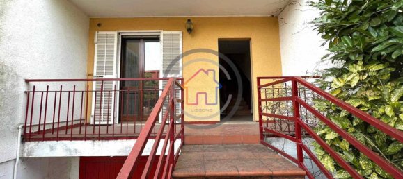 3 bedrooms Villa in Pessano con Bornago, Italy No. 153804 3