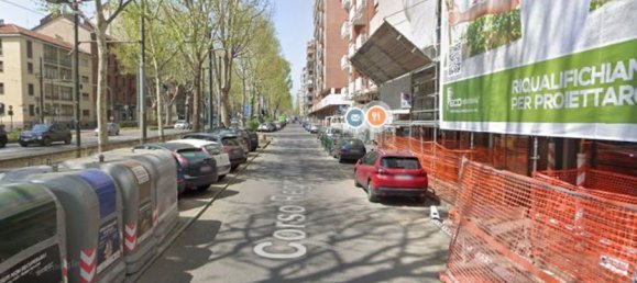 3 rooms Apartment in Turin, Italy No. 45221 2