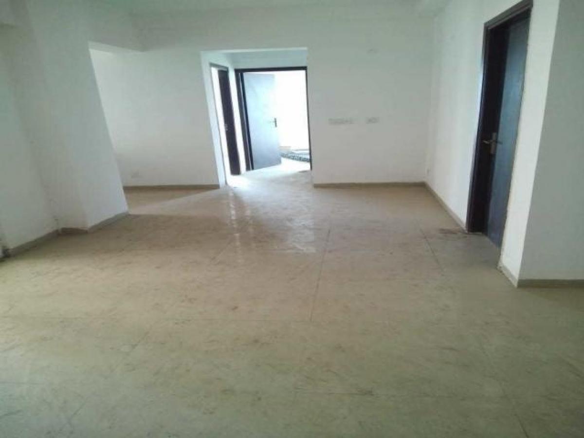 3 Schlafzimmer Haus in Noida, India, Nr. 68211