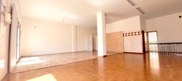  عقار تجاري في Tricase, Italy 230متر مربع رقم 131979 15