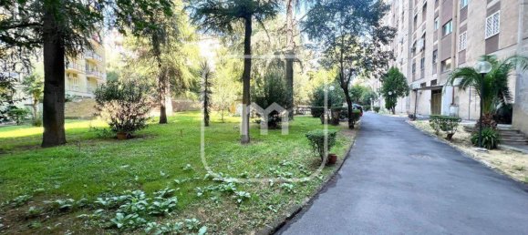 4 rooms Apartment in Rome, Italy No. 280003 6