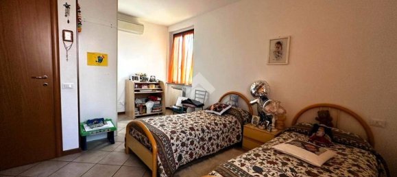 2 bedrooms Apartment in Calcinate, Italy No. 337404 9