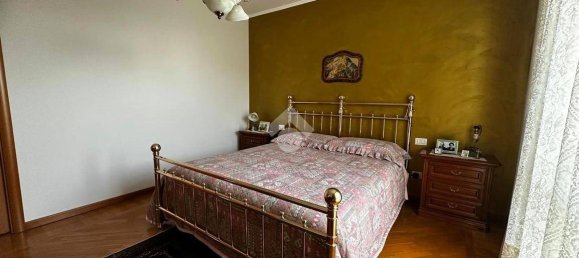 2 bedrooms Apartment in Calcinate, Italy No. 337404 6