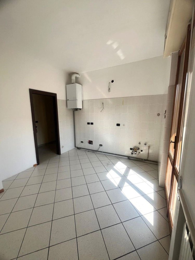 3-Zimmer Wohnung in Piacenza, Italy, Nr. 258432