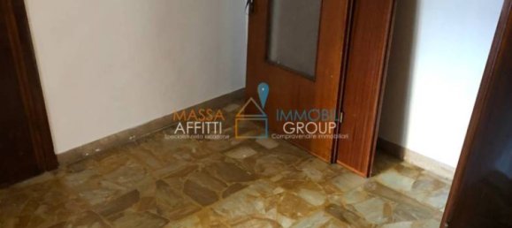 2 bedrooms Apartment in Massa, Italy No. 108140 10
