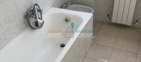 2 bedrooms Apartment in Massa, Italy No. 108140 12