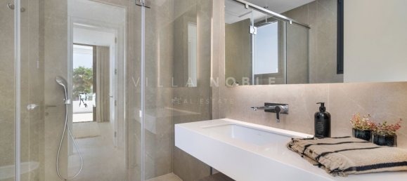 6 bedrooms Villa in Marbella, Spain No. 109013 26