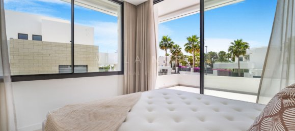 6 bedrooms Villa in Marbella, Spain No. 109013 21