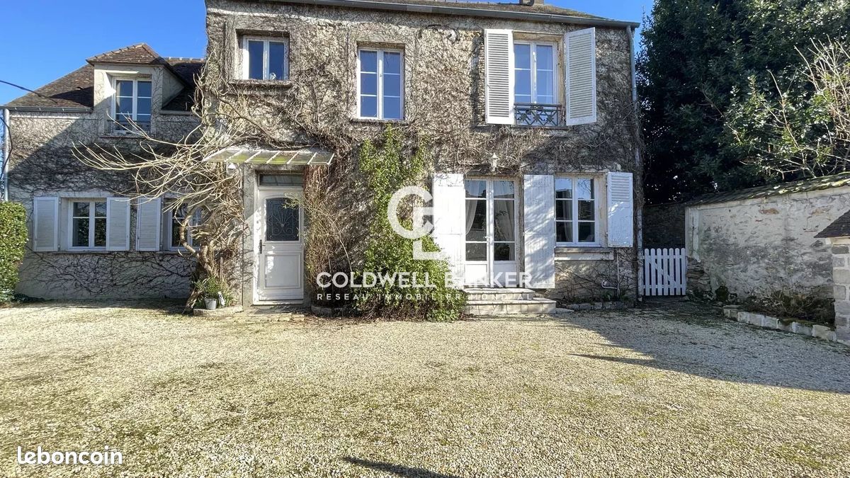 4 غرف نوم قلاع في Fontainebleau, France رقم 327461