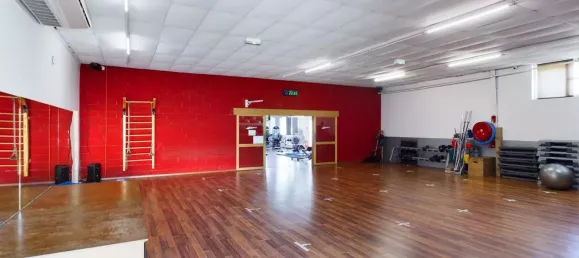 8غرفة عقار تجاري في Romilly-sur-Seine, France رقم 89937 4