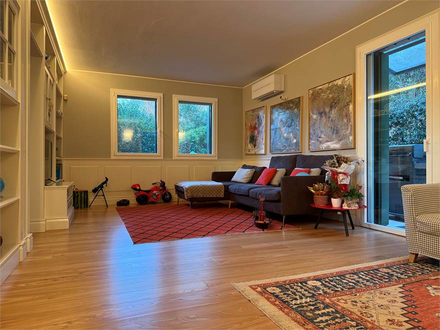 4 bedrooms Villa in Conegliano, Italy No. 75918