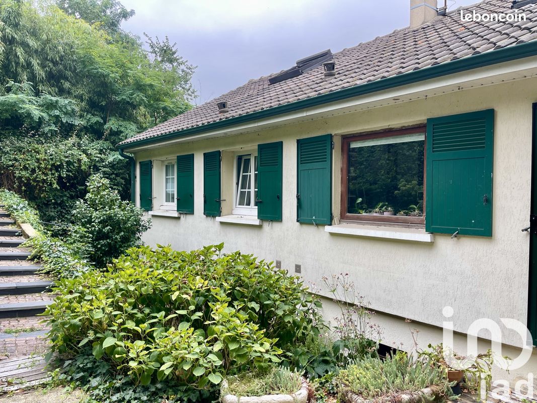 Casa de 3 dormitorios en Bretigny-sur-Orge, France No. 325930