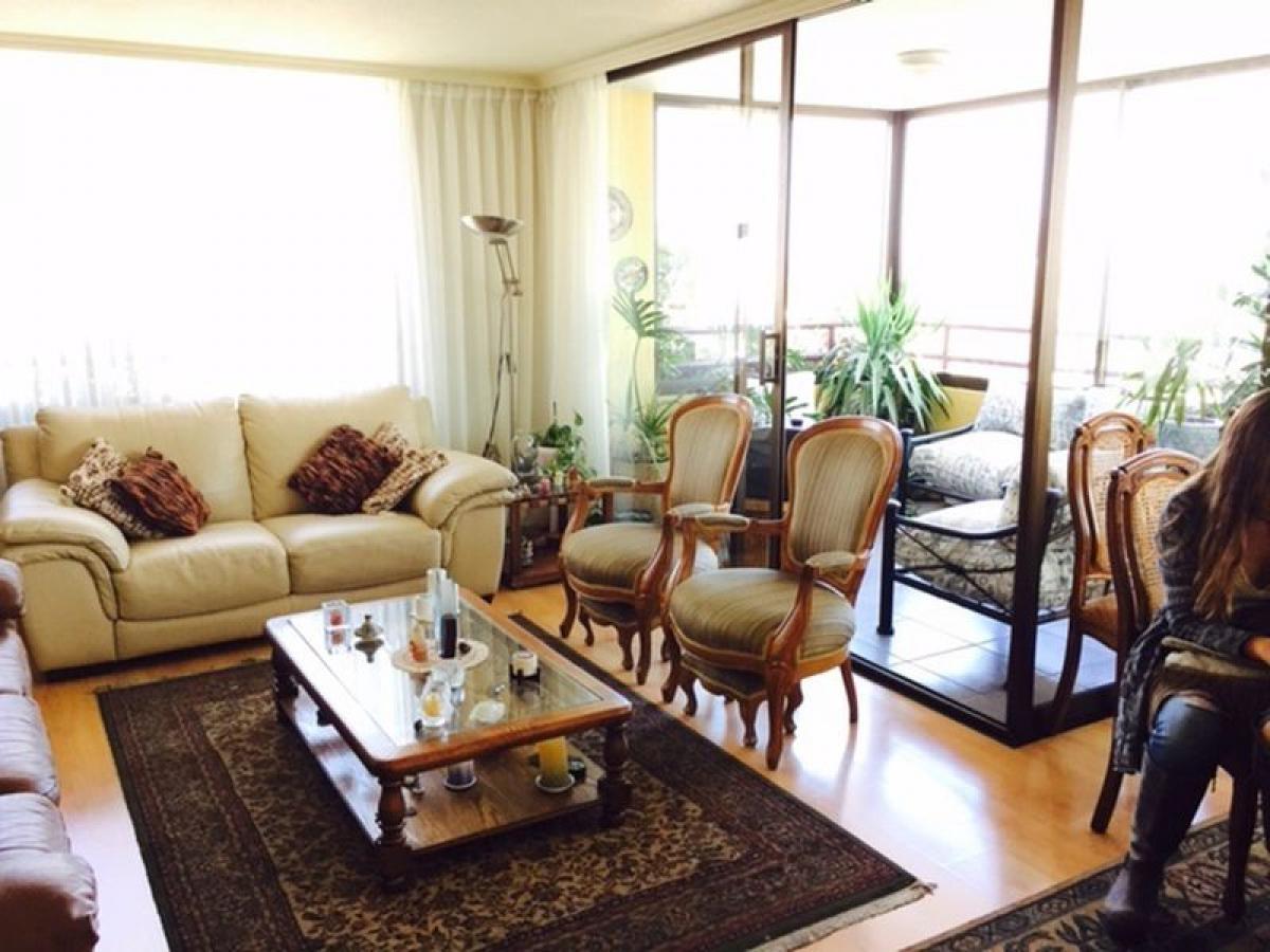 4 bedrooms Apartment in Santiago, Chile No. 1827