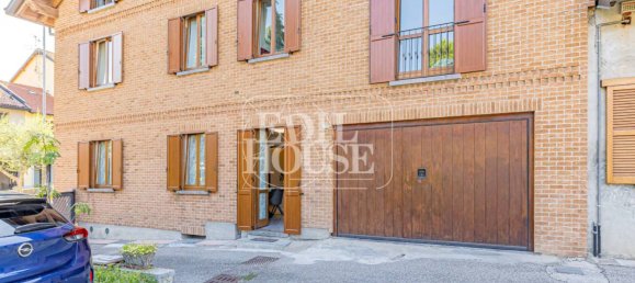 3 Schlafzimmer Haus in Como, Italy, Nr. 260675 9