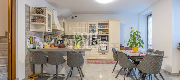 3 Schlafzimmer Haus in Como, Italy, Nr. 260675 14