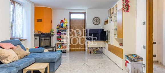 3 Schlafzimmer Haus in Como, Italy, Nr. 260675 17
